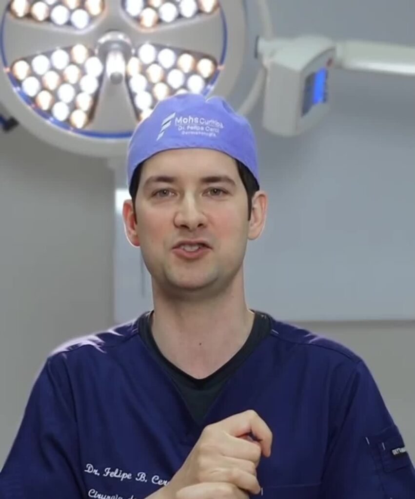Por que a cirurgia de Mohs é indicada para tumores na face?